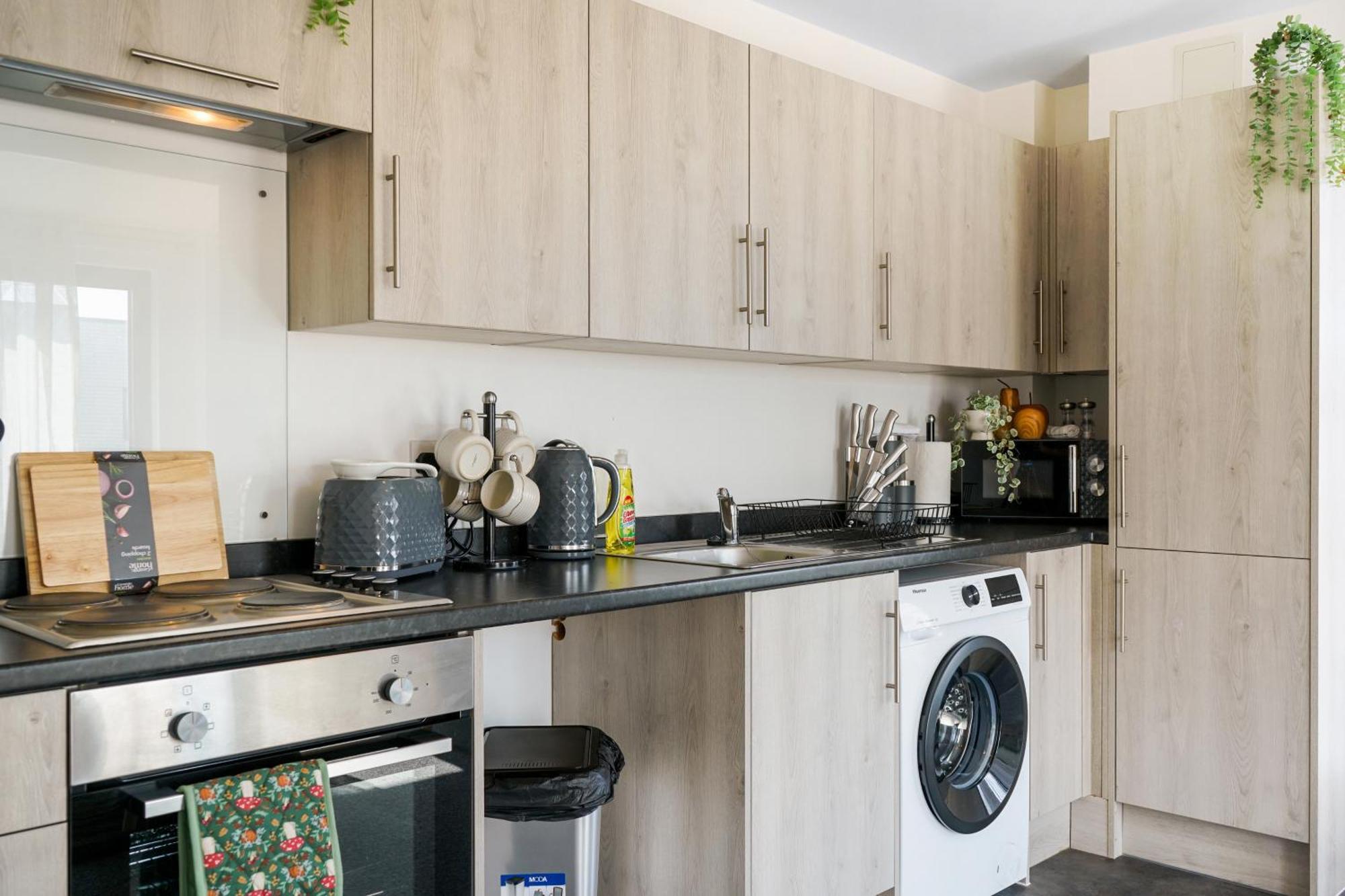 Modern Apartments With Free Parking Near Heathrow Colnbrook Eksteriør billede