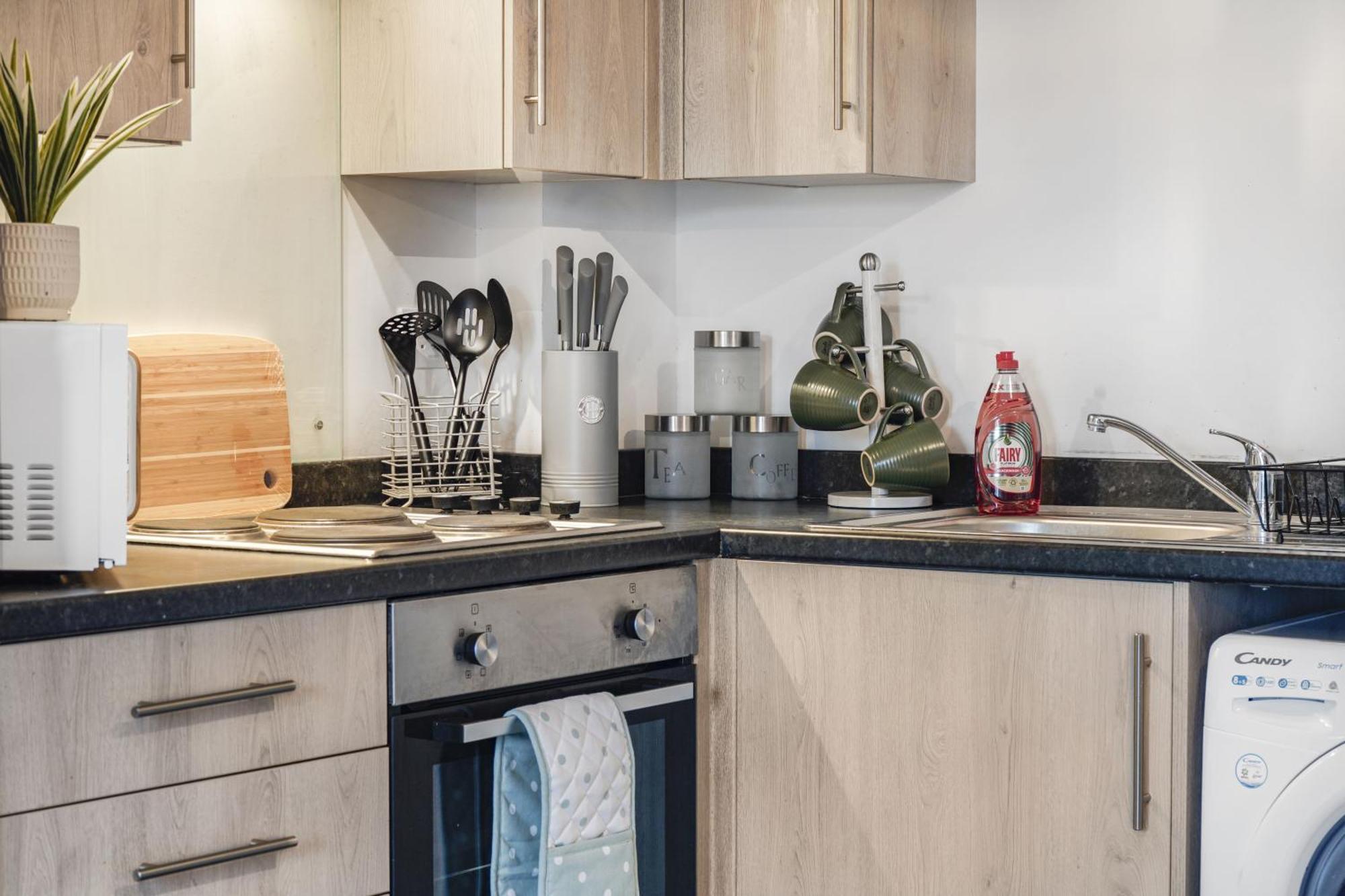 Modern Apartments With Free Parking Near Heathrow Colnbrook Eksteriør billede
