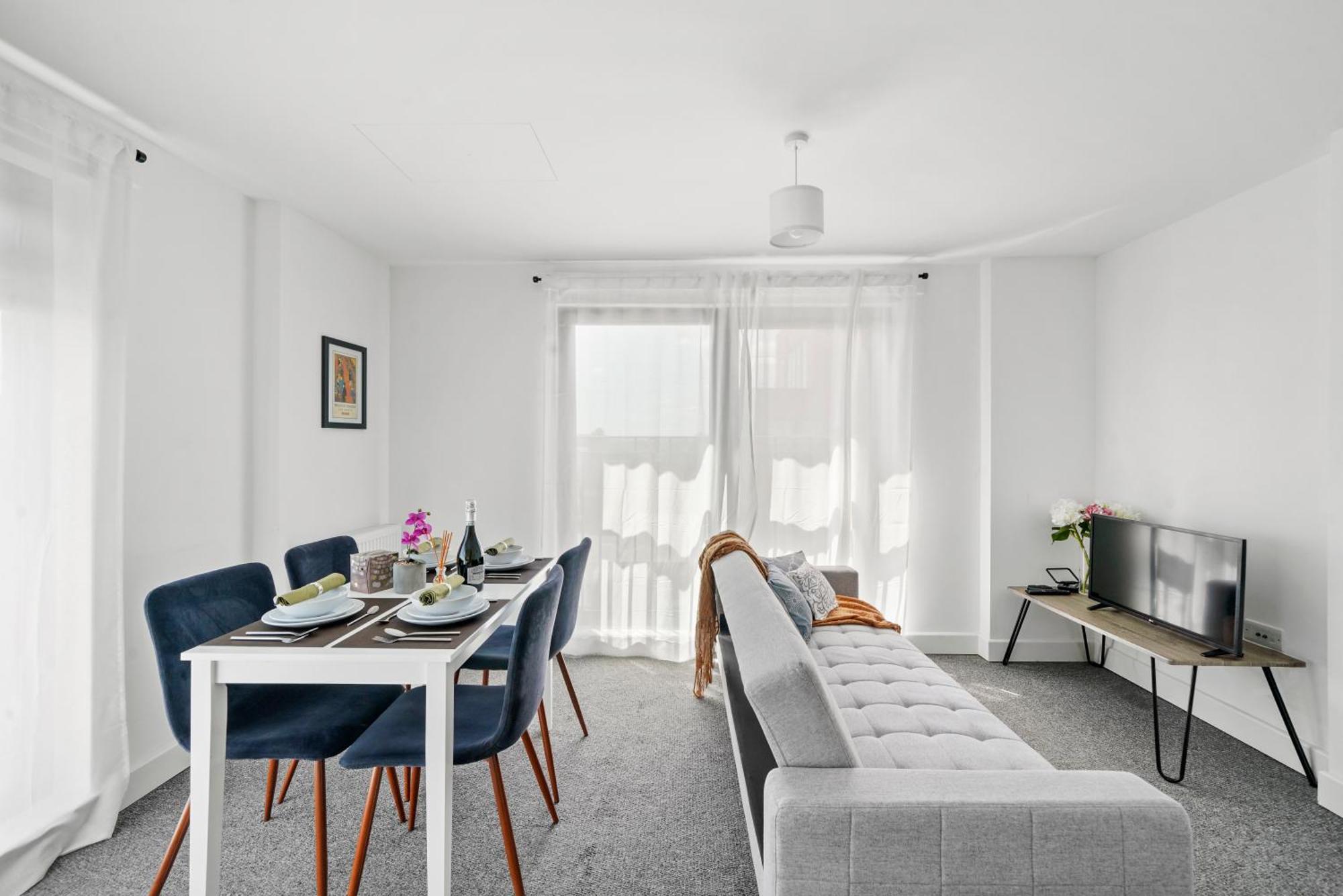 Modern Apartments With Free Parking Near Heathrow Colnbrook Eksteriør billede