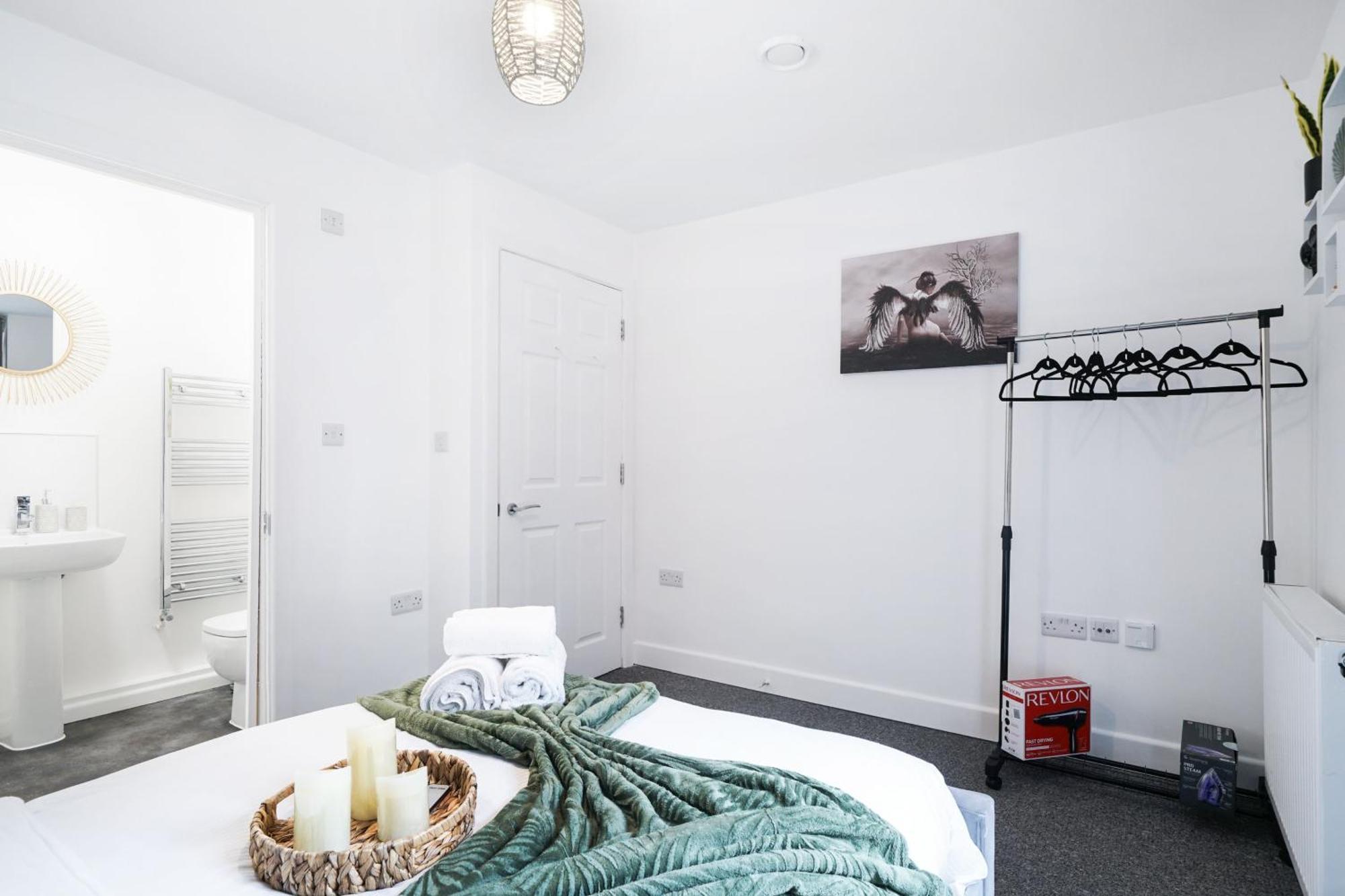 Modern Apartments With Free Parking Near Heathrow Colnbrook Eksteriør billede